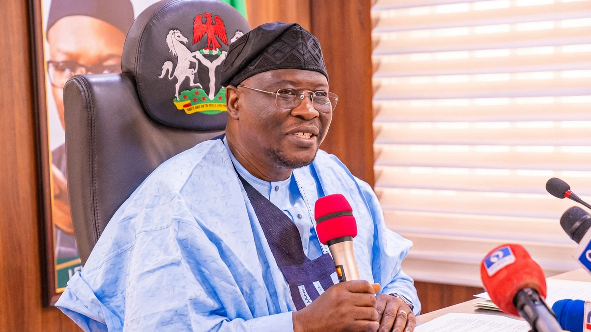 Rt. Hon. Ahmadu Umaru Fintiri addressing supporters